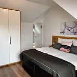 Mit Balkon By Interhome *